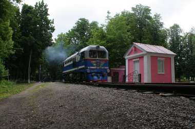 Тепловоз ТУ2-054 маневрирует по ст. Парк