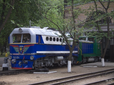 ТУ2-054 и ТУ7А-3198 возле депо на ст. Парк