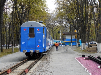 Маневры 12-вагонного состава по ст. Парк